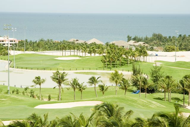 1255785322 Công trình xây dựng sân Golf Sealinks Vietnam 